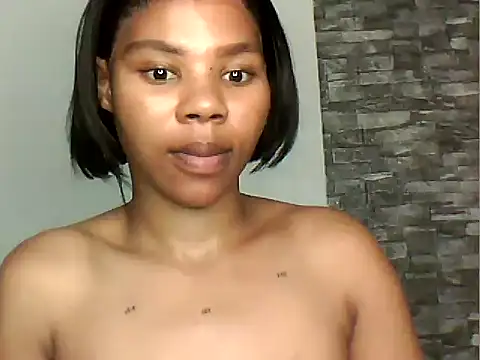 MAZINGDIVA1994 online show from March 18, 8:34 pm