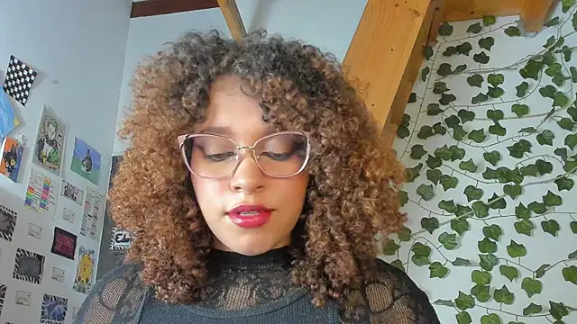 Snapshot of Ada_gales_ chatting on December 5, 2:53 am Ada gales  online show from December 5, 2:53 am