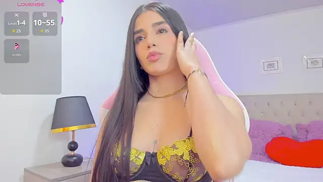 carlaperez  online show from October 8, 1:25 am