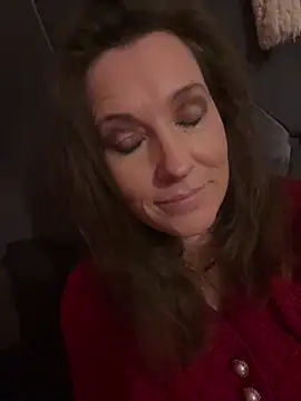 Lwhite1 online show from November 26, 11:39 pm