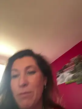 Lwhite1 online show from April 9, 4:23 pm