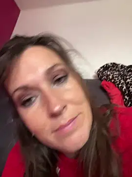 Lwhite1 online show from April 13, 3:39 pm