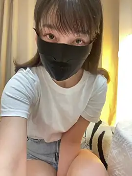 Snapshot of Annabody chatting on February 9, 3:23 pm Annabody online show from February 9, 3:23 pm