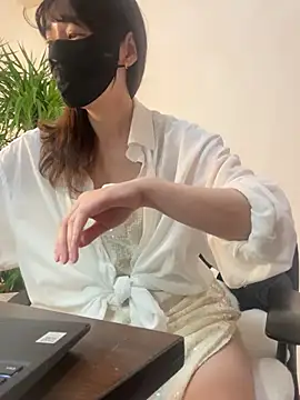 Snapshot of Annabody chatting on February 28, 5:04 pm Annabody online show from February 28, 5:04 pm