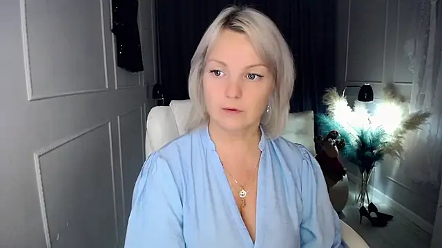 Juarnea online show from December 4, 5:32 pm