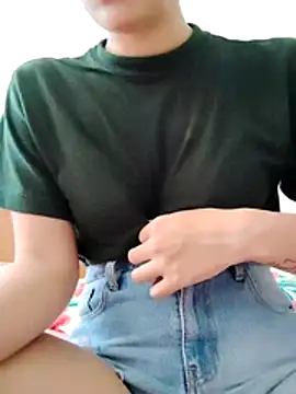 merlinaadams  online show from May 9, 4:56 pm