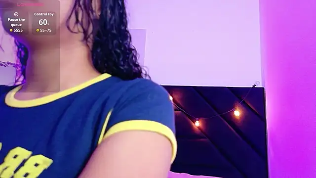 Snapshot of littleebonny chatting on June 26, 12:53 pm littleebonny online show from June 26, 12:53 pm
