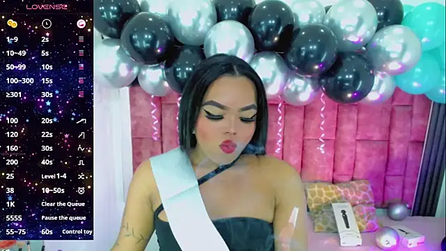 KayleighDreams  online show from March 19, 4:49 am