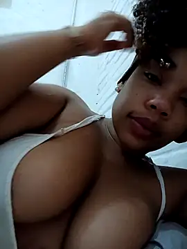 Snapshot of isabellehaynes chatting on September 10, 1:11 pm isabellehaynes online show from September 10, 1:11 pm