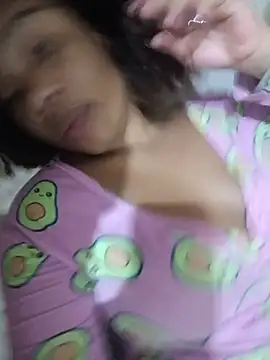 isabellehaynes online show from July 1, 12:01 am