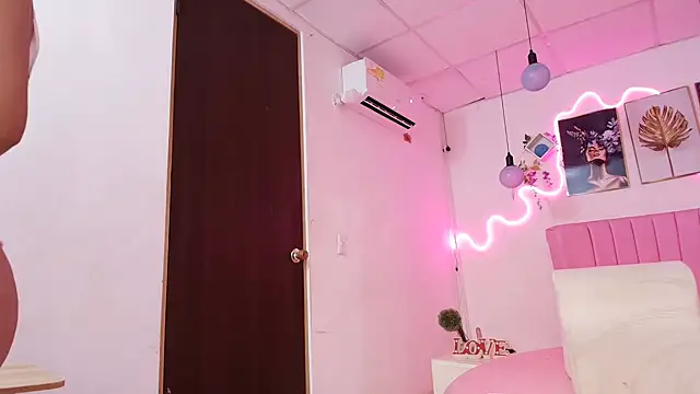 Snapshot of Azul_horney chatting on March 12, 11:22 pm Azul horney online show from March 12, 11:22 pm