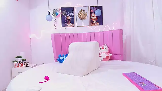 Snapshot of Azul_horney chatting on October 17, 9:50 pm Azul horney online show from October 17, 9:50 pm