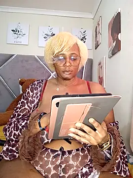 CocoBootyyy online show from September 11, 5:51 am