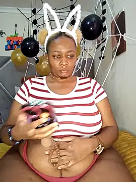 CocoBootyyy online show from October 23, 6:13 am