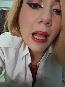 Snapshot of Angeli_Naughty1 chatting on June 2, 11:18 pm Angeli Naughty1 online show from June 2, 11:18 pm