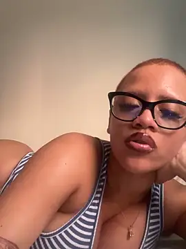 Snapshot of Charlotee_ chatting on January 5, 12:42 pm Charlotee  online show from January 5, 12:42 pm