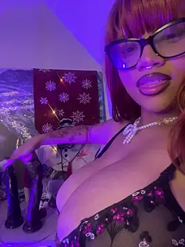 Snapshot of Charlotee_ chatting on January 12, 5:13 am Charlotee  online show from January 12, 5:13 am