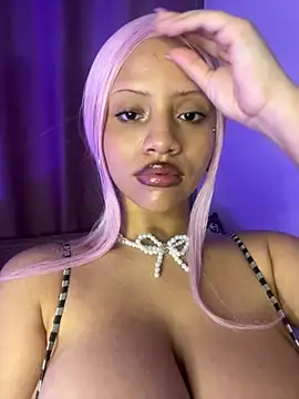 Snapshot of Charlotee_ chatting on January 26, 11:08 pm Charlotee  online show from January 26, 11:08 pm