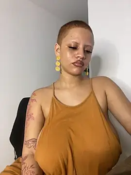 Snapshot of Charlotee_ chatting on September 25, 6:06 am Charlotee  online show from September 25, 6:06 am