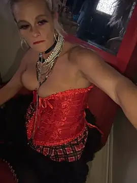 vixendoll87 online show from February 6, 7:02 am