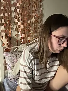 BeatriceTender online show from February 16, 8:16 pm