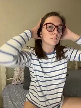 BeatriceTender online show from June 3, 8:03 pm
