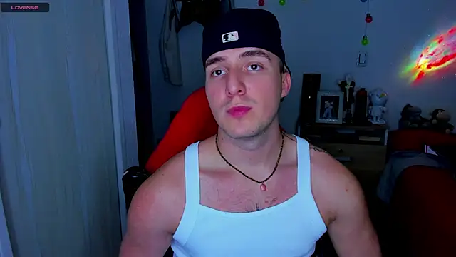 liam oficial02 online show from December 19, 3:40 am