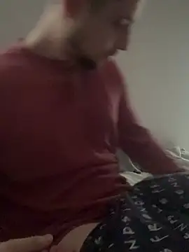 justinj27 online show from February 8, 1:22 pm