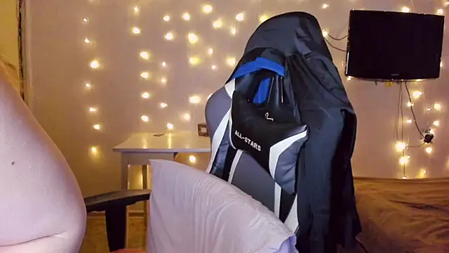 Milafoxxxy online show from February 14, 1:29 pm