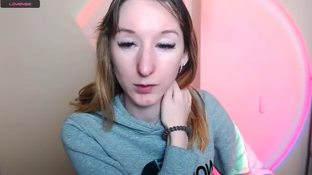 AmandaSell online show from February 1, 9:19 am