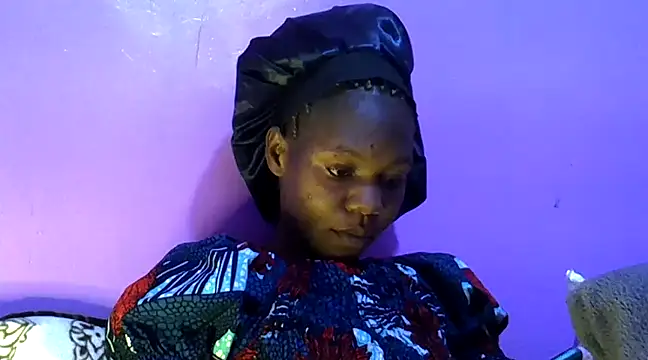 Snapshot of Cute_tamara chatting on December 10, 12:17 am Cute tamara online show from December 10, 12:17 am