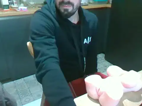 Snapshot of giorgakaci69 chatting on December 9, 8:01 pm giorgakaci69 online show from December 9, 8:01 pm