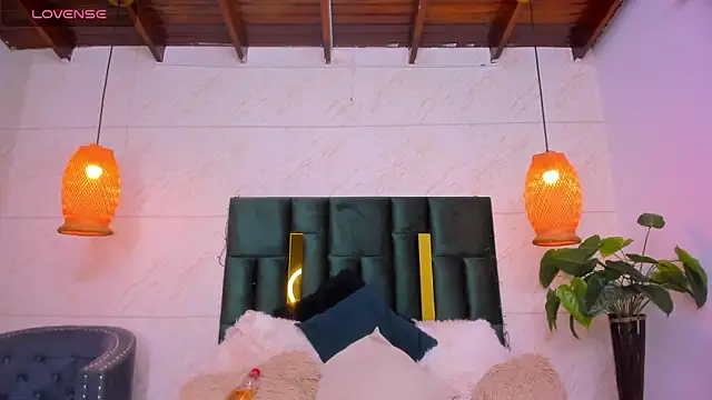 Taiissa  online show from January 30, 11:13 pm