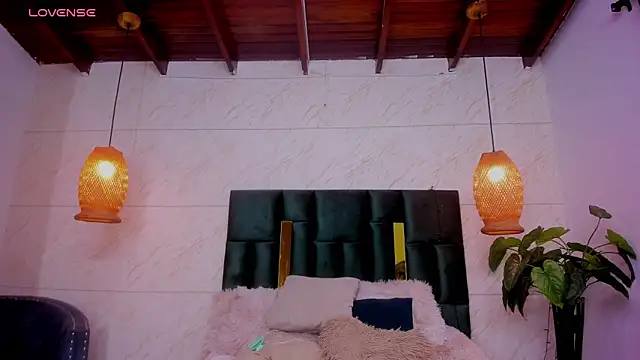 Taiissa  online show from March 12, 7:38 pm