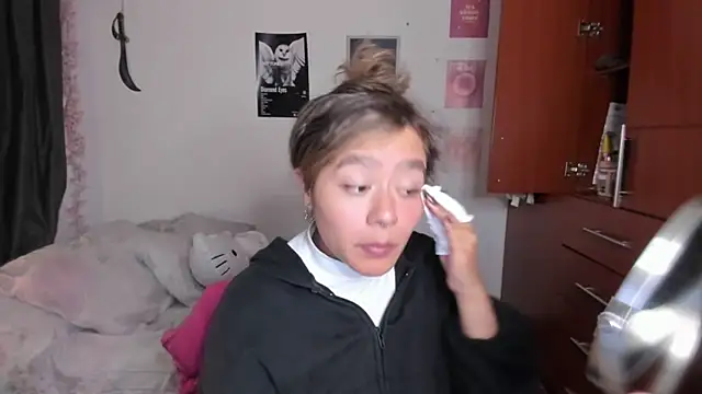 StephaniFox online show from February 17, 5:37 am