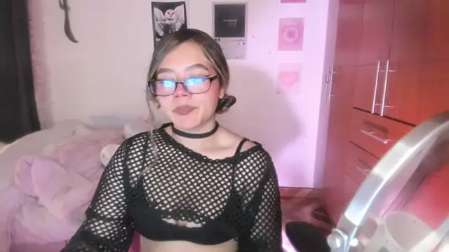 StephaniFox online show from February 19, 3:13 am