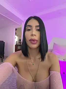 Snapshot of Dj_scarlettmorreti chatting on April 24, 10:23 pm Dj scarlettmorreti online show from April 24, 10:23 pm