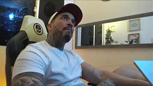 Angel sex latin online show from January 13, 2:50 am