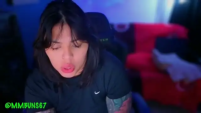 miacanela xo online show from November 19, 12:32 am