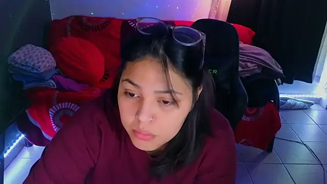 miacanela xo online show from December 3, 2:30 am