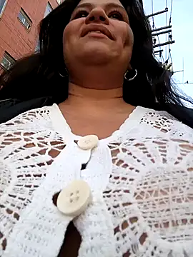 Snapshot of Julieta-tits chatting on December 14, 9:45 pm Julieta-tits online show from December 14, 9:45 pm