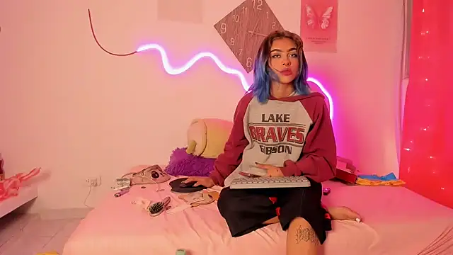 lilith horny online show from January 10, 4:44 am