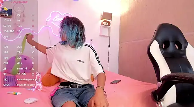 lilith horny online show from February 19, 4:00 pm