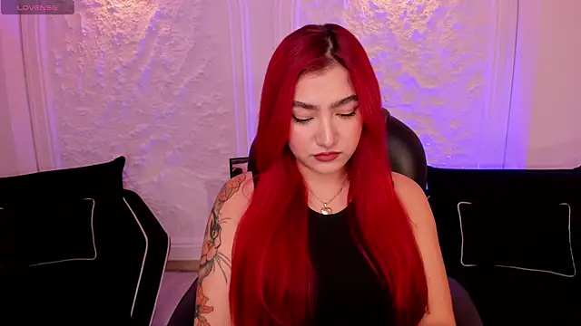 ViolettCastel online show from October 18, 7:03 pm