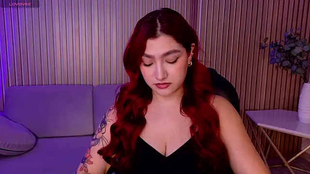 ViolettCastel online show from February 19, 7:21 pm