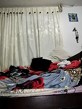 Snapshot of Rolblue chatting on October 29, 1:52 am Rolblue online show from October 29, 1:52 am