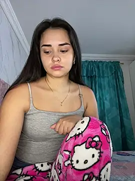 Kimmymadison- online show from April 2, 11:35 pm