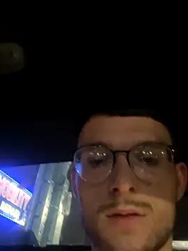 hungkubenski online show from October 25, 8:00 am