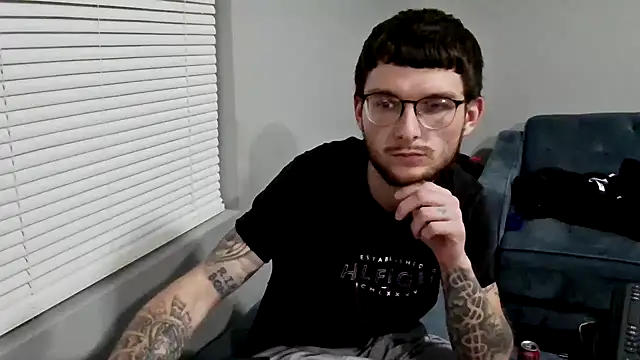 hungkubenski online show from November 29, 4:15 am