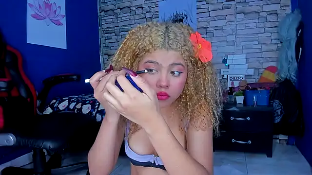 Snapshot of sofiacastillo01 chatting on February 27, 5:26 pm sofiacastillo01 online show from February 27, 5:26 pm